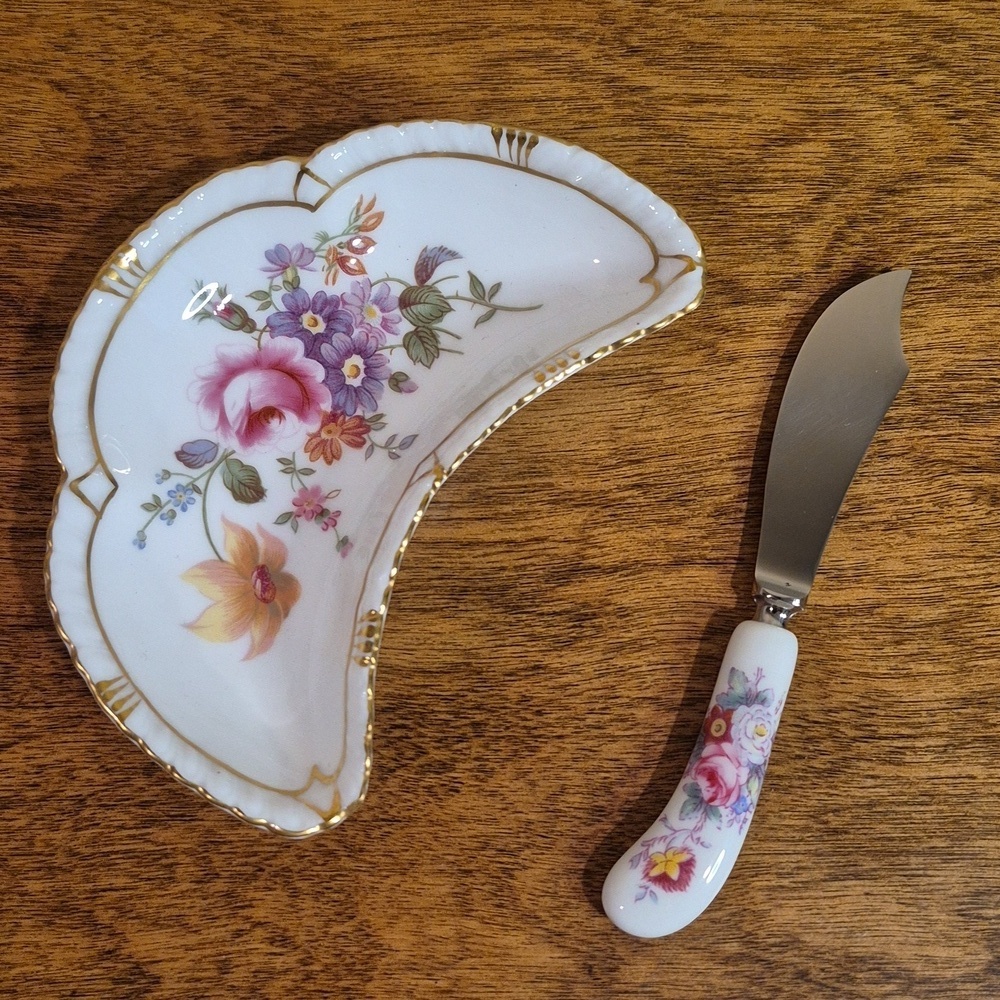 ROYAL CROWN DERBY Vintage 1967 Derby Posies Bone China Butter Pat Dish & Knife